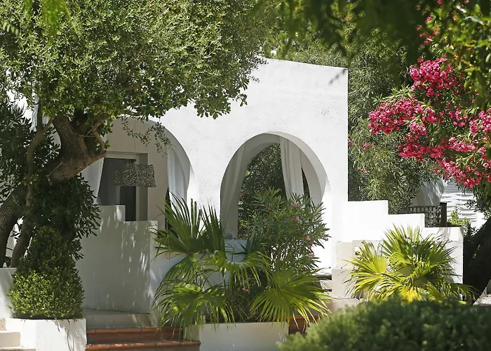 Apart-hotel Campo Di Fiori, Maisons De Charme Calvi (Corsica)
