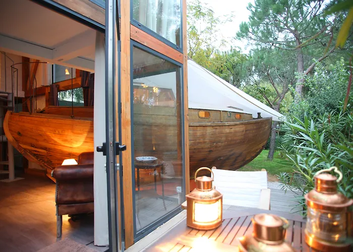 Campo Di Fiori, Maisons De Charme מלון דירות קאלבי