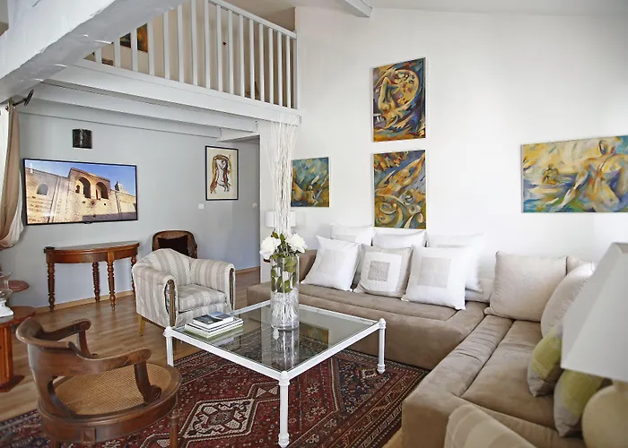 Campo Di Fiori, Maisons De Charme קאלבי