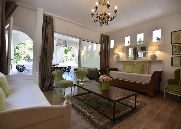 Apartmanhotel Campo Di Fiori, Maisons De Charme 4*